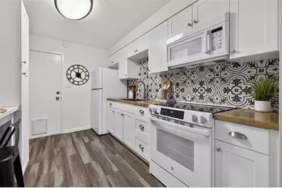 230 48th Avenue N, Saint Petersburg, FL 33703 - Photo 12