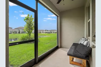 31898 Blue Passing Loop, Wesley Chapel, FL 33545 - Photo 2
