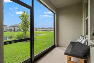 31898 Blue Passing Loop, Wesley Chapel, FL 33545 - Photo 2