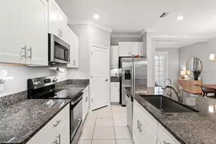 31898 Blue Passing Loop, Wesley Chapel, FL 33545 - Photo 10