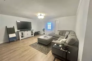 7381 Jasmin Dr, New Port Richey, FL 34652 - Photo 6