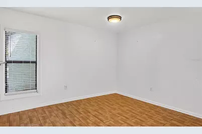 5627 Ashley Oaks Drive #2, Tampa, FL 33617 - Photo 12