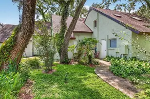 5627 Ashley Oaks Dr, Tampa, FL 33617 - Photo 1
