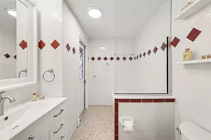 1021 W Henry Ave, Tampa, FL 33604 - Photo 34