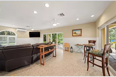 1021 W Henry Avenue, Tampa, FL 33604 - Photo 30