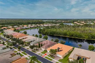 15717 Aurora Lake Cir, Wimauma, FL 33598 - Photo 46