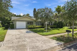 705 Leeward Way, Palm Harbor, FL 34685 - Photo 2