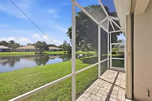 8138 Victoria Falls Cir, Sarasota, FL 34243 - Photo 32