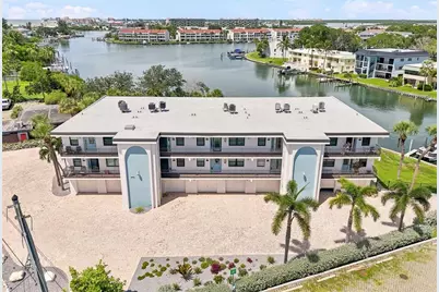 11901 Lagoon Lane #202, Treasure Island, FL 33706 - Photo 2