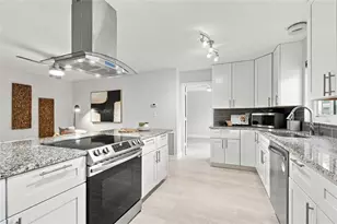 5625 Atlantic Ave N, Saint Petersburg, FL 33703 - Photo 12