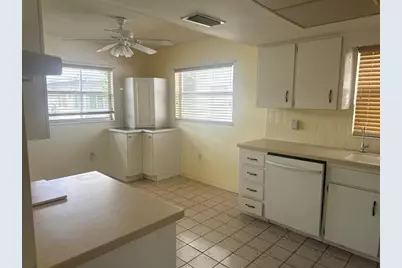5460 Lemon Tree Lane N, Pinellas Park, FL 33782 - Photo 4