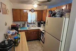 546 35th Ave N, Saint Petersburg, FL 33704 - Photo 4