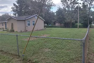 11617 Grovewood Ave, Thonotosassa, FL 33592 - Photo 4