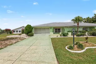 385 Club Mnr Dr, Sun City Center, FL 33573 - Photo 1