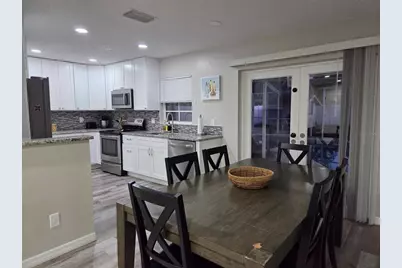 8024 Candlewoode Drive, Largo, FL 33773 - Photo 6
