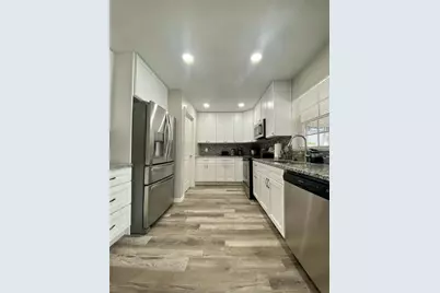 8024 Candlewoode Drive, Largo, FL 33773 - Photo 30