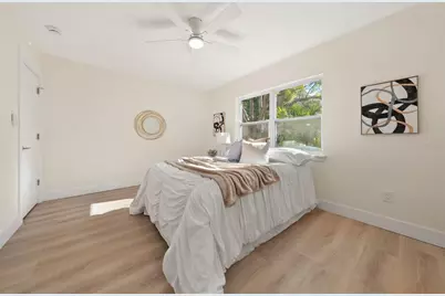 786 Manor Drive W, Dunedin, FL 34698 - Photo 16