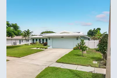 14515 Anchorage Circle, Seminole, FL 33776 - Photo 4
