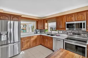 7300 Sun Island Dr S, South Pasadena, FL 33707 - Photo 10