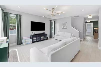 2422 W Carmen Street, Tampa, FL 33609 - Photo 8