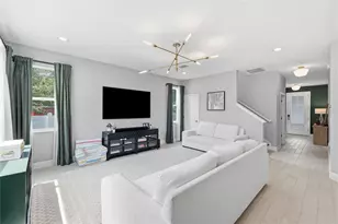 2422 W Carmen St, Tampa, FL 33609 - Photo 8