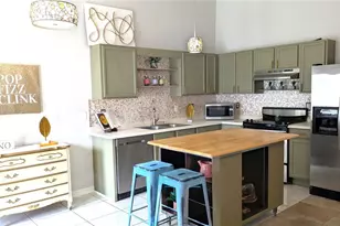 812 37th Ave S, Saint Petersburg, FL 33705 - Photo 8