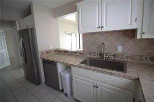 390 S Woodlands Dr, Oldsmar, FL 34677 - Photo 18