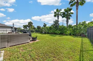 1521 Custer Bayou St, Ruskin, FL 33570 - Photo 76
