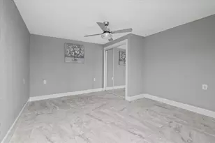 4053 31st St N, Saint Petersburg, FL 33714 - Photo 38