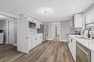 4053 31st St N, Saint Petersburg, FL 33714 - Photo 24