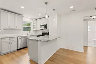 2010 Dartmouth Ave N, Saint Petersburg, FL 33713 - Photo 14