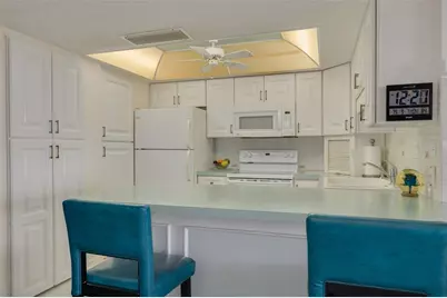 450 Treasure Island Causeway #201, Treasure Island, FL 33706 - Photo 6