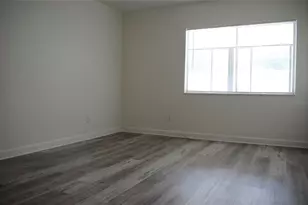 4435 1st St NE, Saint Petersburg, FL 33703 - Photo 22