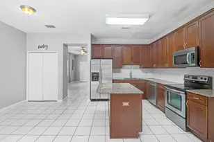 9228 Stone River Pl, Riverview, FL 33578 - Photo 12