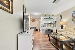4359 Tahitian Gardens Cir, Holiday, FL 34691 - Photo 8