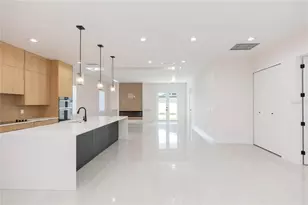 7205 N Lois Ave, Tampa, FL 33614 - Photo 8