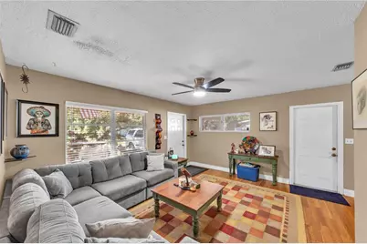 1104 E Lambright St, Tampa, FL 33604 - Photo 10