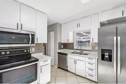 7111 Gateway Court, Tampa, FL 33615 - Photo 22