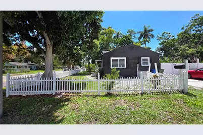1702 26th Street W, Bradenton, FL 34205 - Photo 6