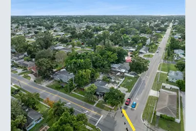 1702 26th Street W, Bradenton, FL 34205 - Photo 1
