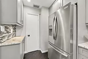 1044 32nd Ave N, Saint Petersburg, FL 33704 - Photo 22