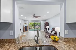 3600 Magnolia Ridge Cir, Palm Harbor, FL 34684 - Photo 16