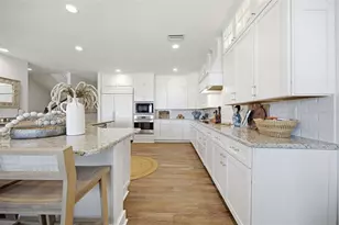 3014 Avenue E, Holmes Beach, FL 34217 - Photo 8