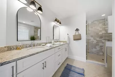 3014 Avenue E, Bradenton Beach, FL 34217 - Photo 20