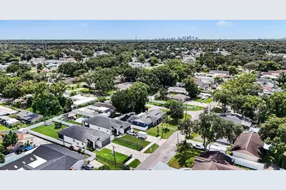 8307 N Gomez Avenue, Tampa, FL 33614 - Photo 36