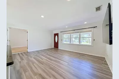 6414 24th Avenue N, Saint Petersburg, FL 33710 - Photo 6