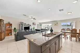 15540 Peace River Pl, Sun City Center, FL 33573 - Photo 20