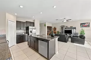15540 Peace River Pl, Sun City Center, FL 33573 - Photo 18