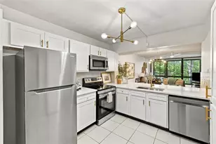14130 Rosemary Ln, Largo, FL 33774 - Photo 4