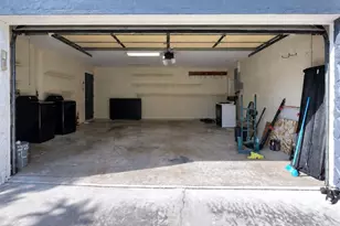 7035 Orkney Ave N, Saint Petersburg, FL 33709 - Photo 18